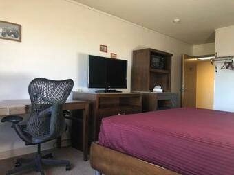 Hotel Simple Rewards Inn