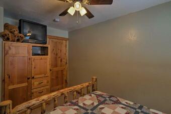 Rustic Cabin - 11 Miles To Glacier National Park!