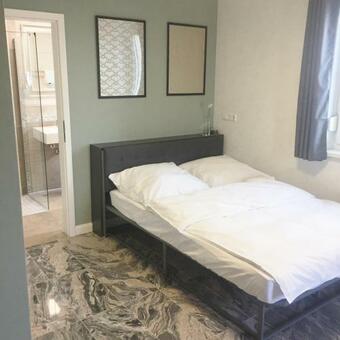 Apartamento Neues Zimmerapartment Mit Bad