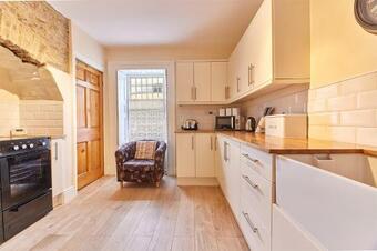 Host & Stay - Swiss Cottage