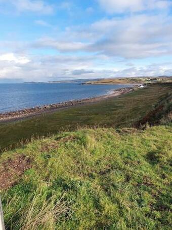 Spacious Open Plan 3 Bed Apartment With Sea Views