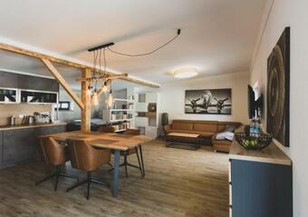 Apartamento Modernes Loft Vor Den Toren Des Chiemgaus