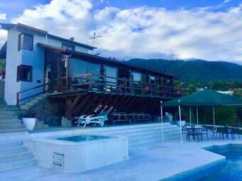 Chalet En Lago Calima, Dari�n - Colombia.