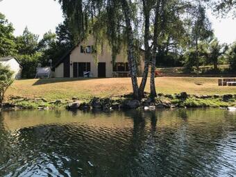 Maison Lac De Pareloup -les Pieds Dans L'eau-