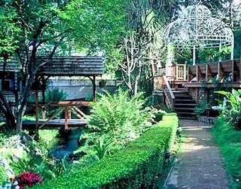 Posada The Babbling Brook Inn