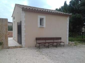 La Clastre Location D'une Micromaison Proche D'uzes