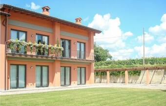 Beautiful Apartment In Cazzago San Martino With 2 Bedrooms