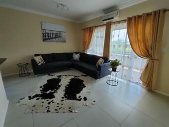 Lovely 3 Bedroom Apartment In Sheffield/ballito