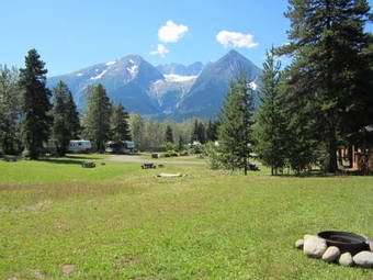 Lodge Glacier View Cabins & Rv Park