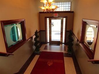 The Governor Dinwiddie Hotel