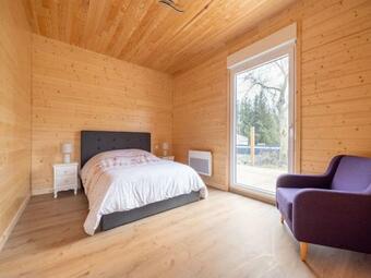 Wooden Holiday Home In Wintersbourg With Hot Tub