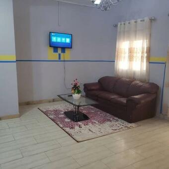 Apartamento Logement Styl� Et Spacieux Avec Cuisine Am�ricaine, Wi-fi, Gardien De Nuit