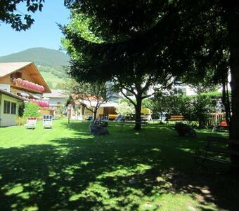 Bed & Breakfast Zimmervermietung Zum Weissen R�ssl