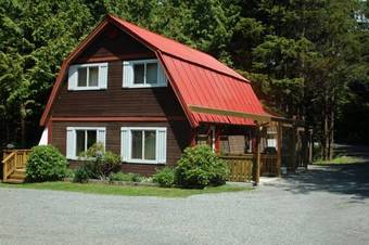 Lodge The Outside Inn