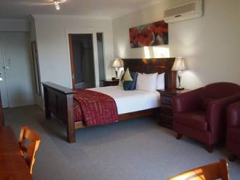 Burnett Riverside Motel