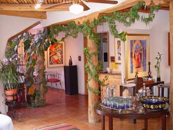 Posada Touchstone Inn