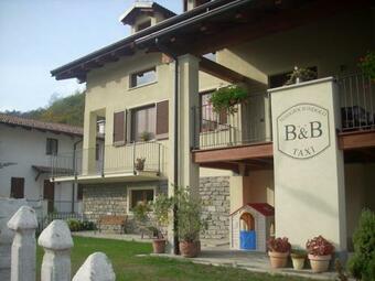 Hostal Maggiociondolo