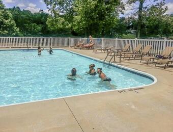 Apartamento Peaceful Retreat In Rustic Cabins And Condos At Crown Lake #3