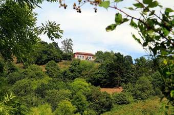 Apartamentos Rurales " Les Escueles De Coll�a"