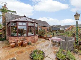 The Pigsty - Uk30945