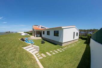 Panoramic Beachfront Villa - Direct Beach Access