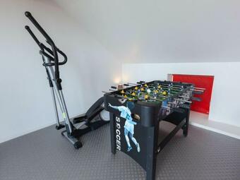 Elegant Holiday Home With Sauna In Langweer