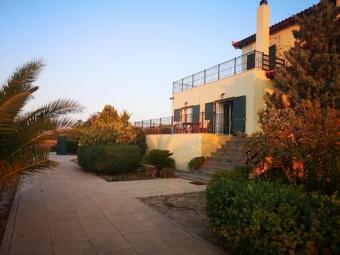 Marfaia - Villa By The Sea