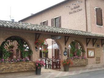 Logis Hotel Le Relais Des Dix Crus