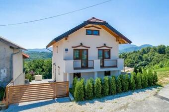 Villa Holiday Home _oasis Of Peace_ Vara?din