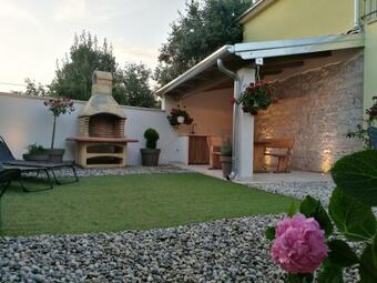 House Ana