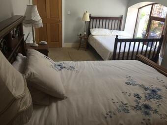 Apartamento Carey's Bar & Farmhouse Kilkenny Border