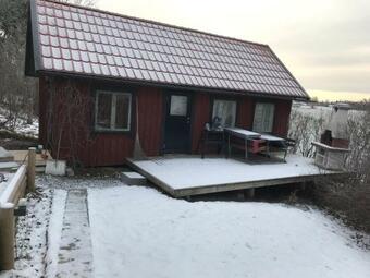 Trevlig Stuga P� Landet, Centralt 8km Fr�n Centrum