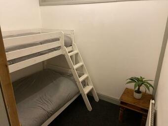 Newcastle Apartment 3 - Free Parking Long Stays Ideal For Contractors