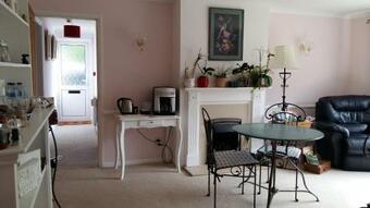 Bed & Breakfast Flintstones