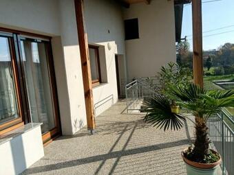 Holiday House ?korjanec