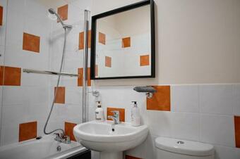 Apartamentos Central Located One Bedroom Apt