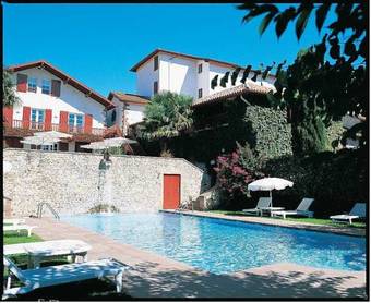 Hotel H�tel Des Pyr�n�es