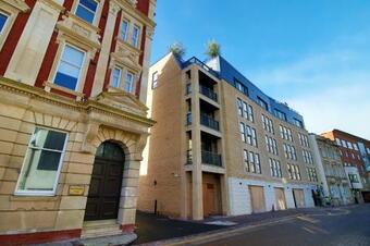 Apartamento Stunning Flat W 2br, 6 Mins Drive In City Centre