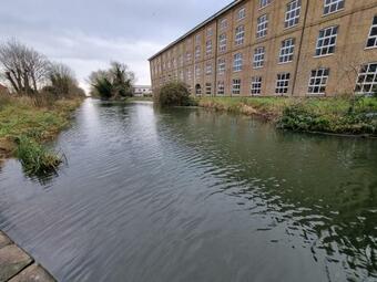 Canal Side Retreat - 2 Bedroom Apartment