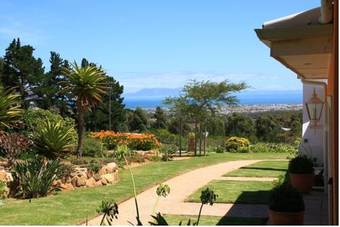 Hostal Apricot Gardens Guesthouse