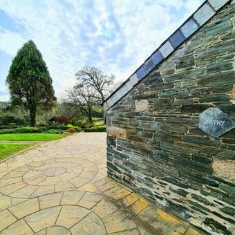 Ta Mill Cottages & Lodges - Smithy Cottage