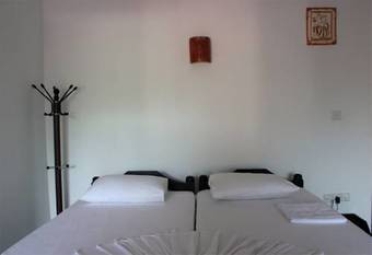 Hotel Tharusha Hoiday Inn