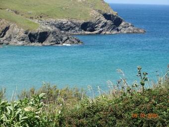 Tranquil Shepherds Hut In Beautiful Rural Setting