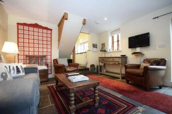 The Barn At Guiles , Petersfield