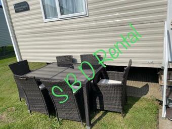 Summer Breeze Deluxe Caravan Rental