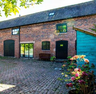 Fabulous Listed Barn With The Best Valley View
