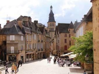 Lodge Holiday Home La Vieille Eglise Saint Aubin De Nabirat