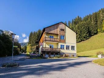 Sprawling Holiday Home In Kliening Near Ski Area, F1 Circuit