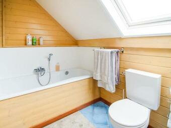 Splendid Villa In Sart Jalhay With Swimming Pool