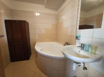 Apartm�n Hul�n, Chr�??any